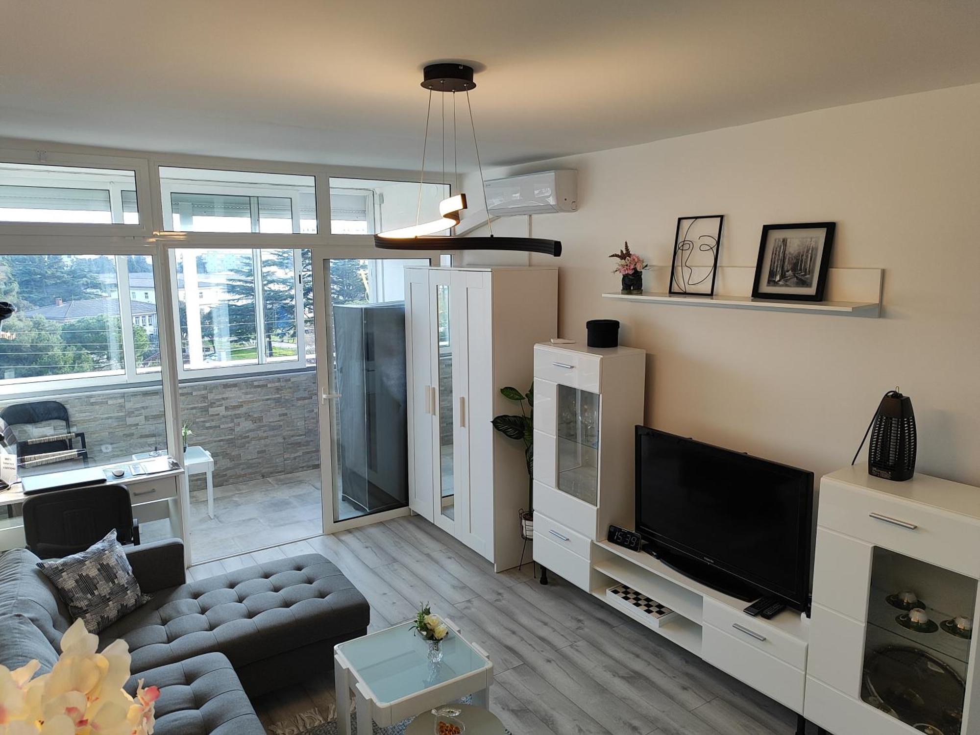 Apartment Zara With Garage Εξωτερικό φωτογραφία