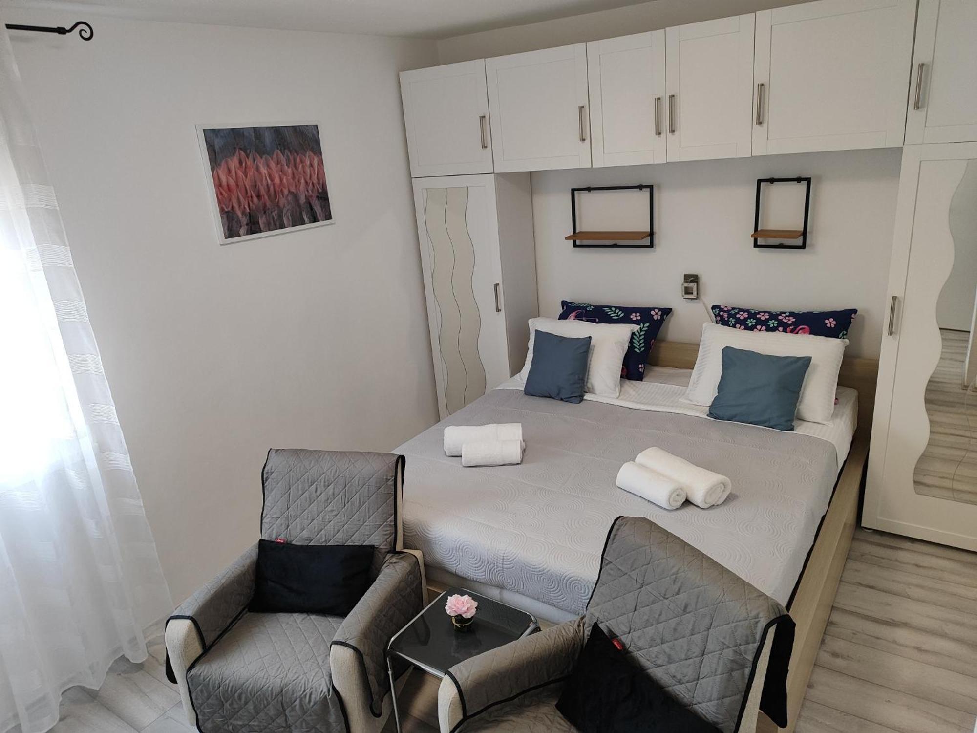 Apartment Zara With Garage Εξωτερικό φωτογραφία