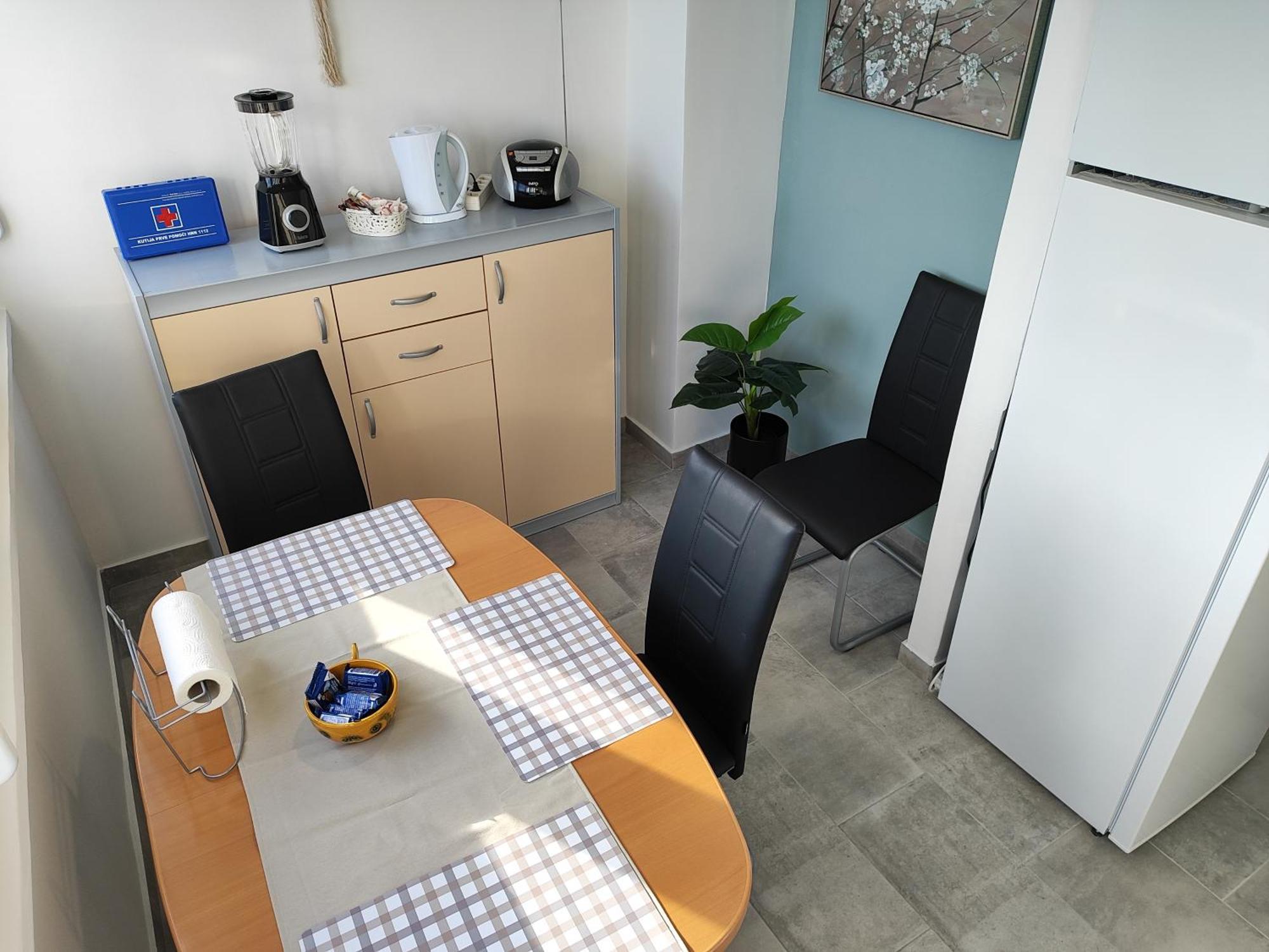 Apartment Zara With Garage Εξωτερικό φωτογραφία