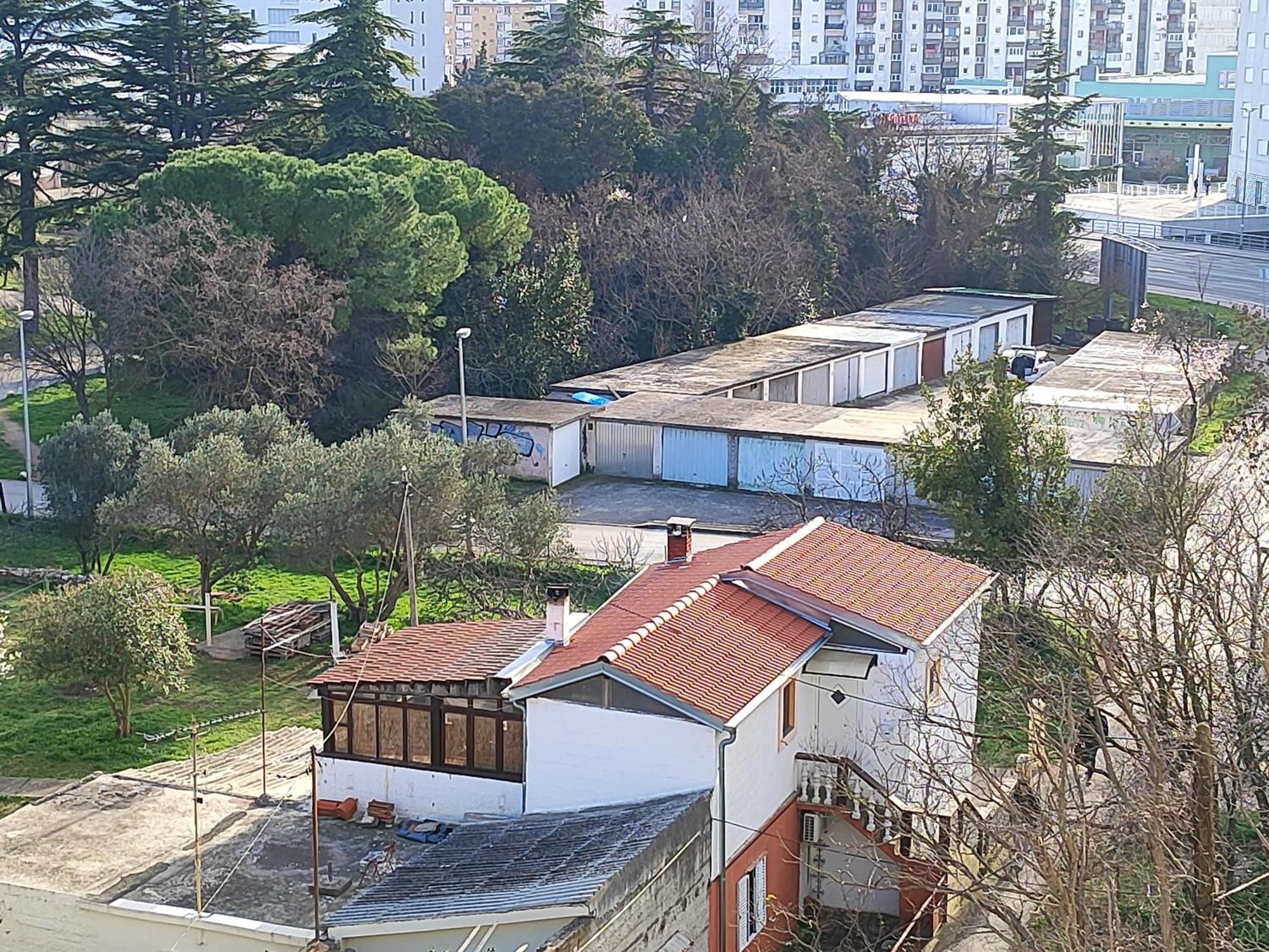 Apartment Zara With Garage Εξωτερικό φωτογραφία