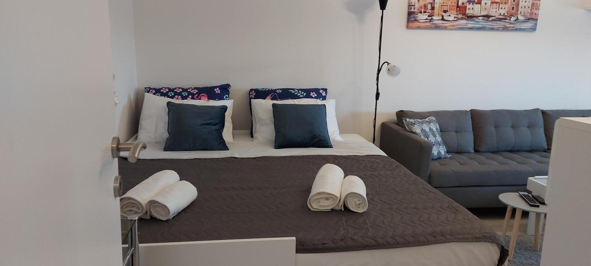 Apartment Zara With Garage Εξωτερικό φωτογραφία